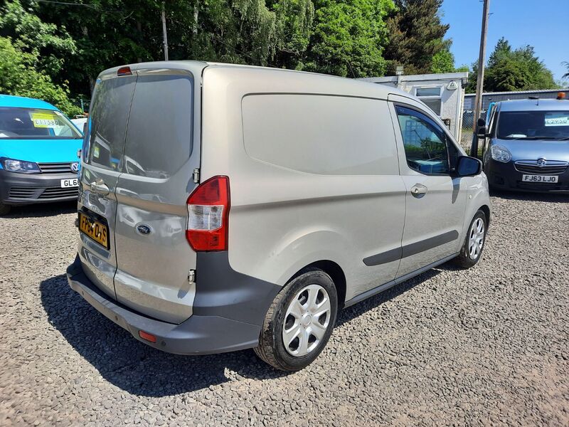 FORD TRANSIT COURIER